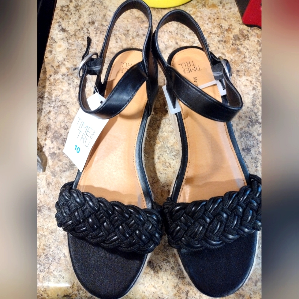Time and Tru women's wedge heel sandals, backstrap and buckle, black/cream sz 10
